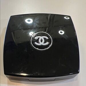 CHANEL Glossy Black Compact